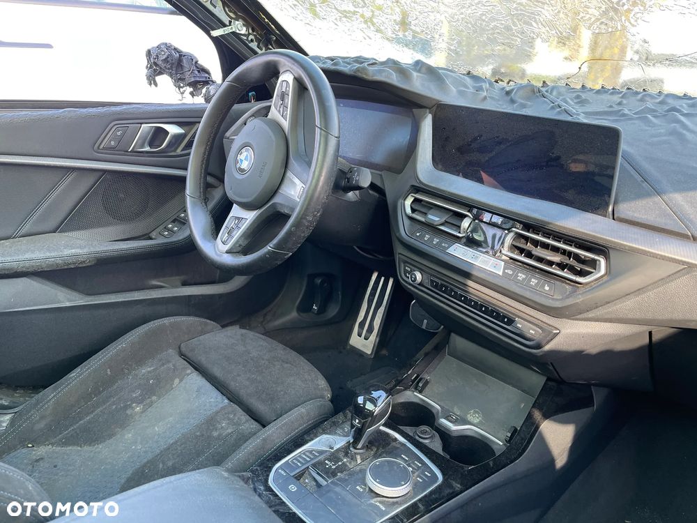 BMW Seria 1 118i Edition M Sport Shadow - 11