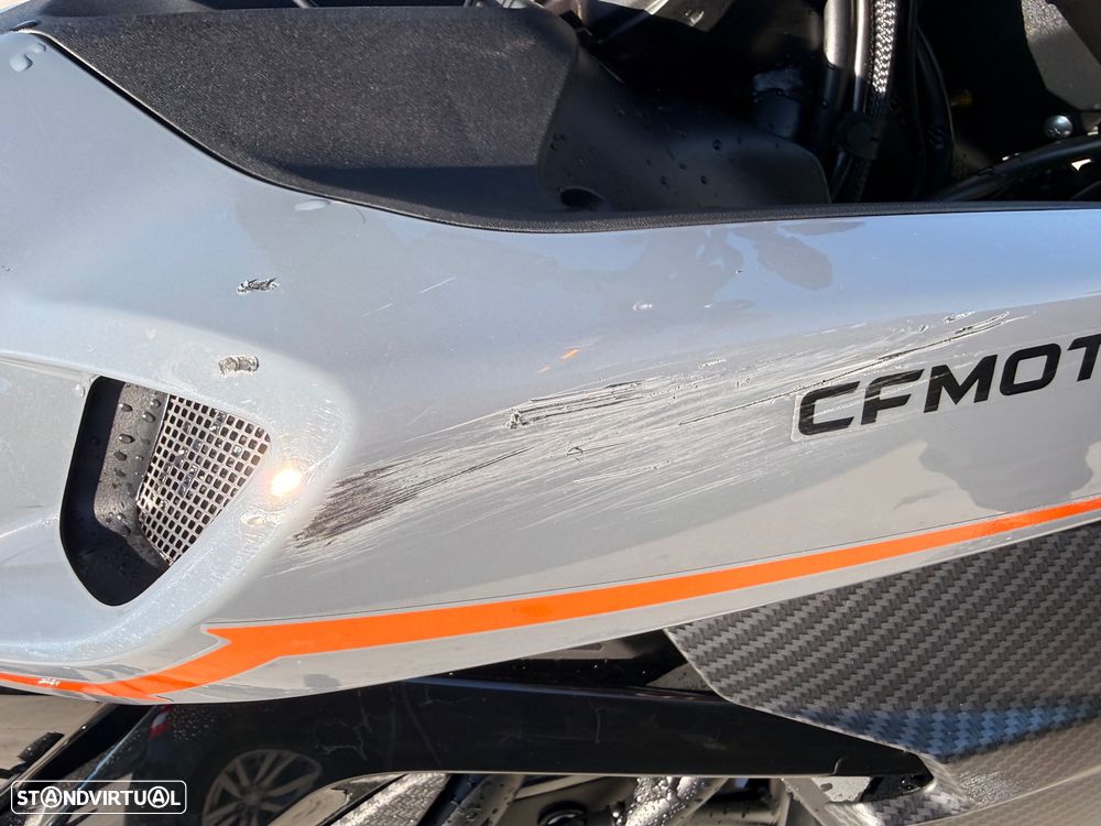 CF Moto 300NK - 4