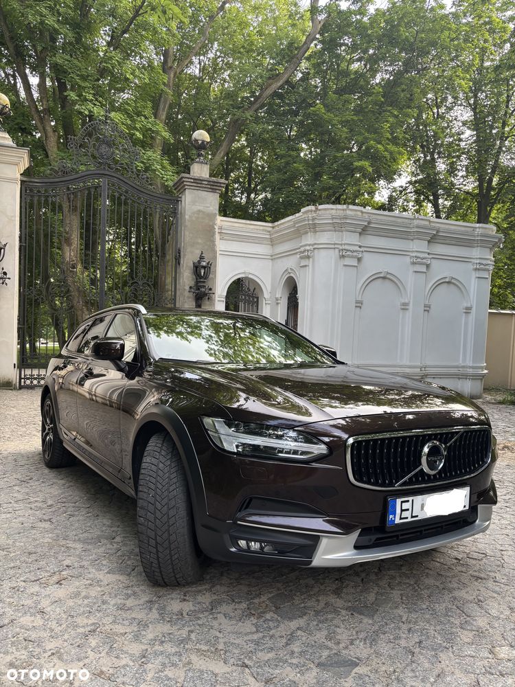 Volvo V90 D5 SCR AWD Momentum Pro - 3