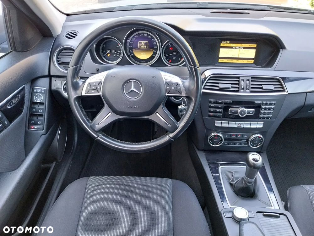 Mercedes-Benz Klasa C 180 BlueEFFICIENCY - 18