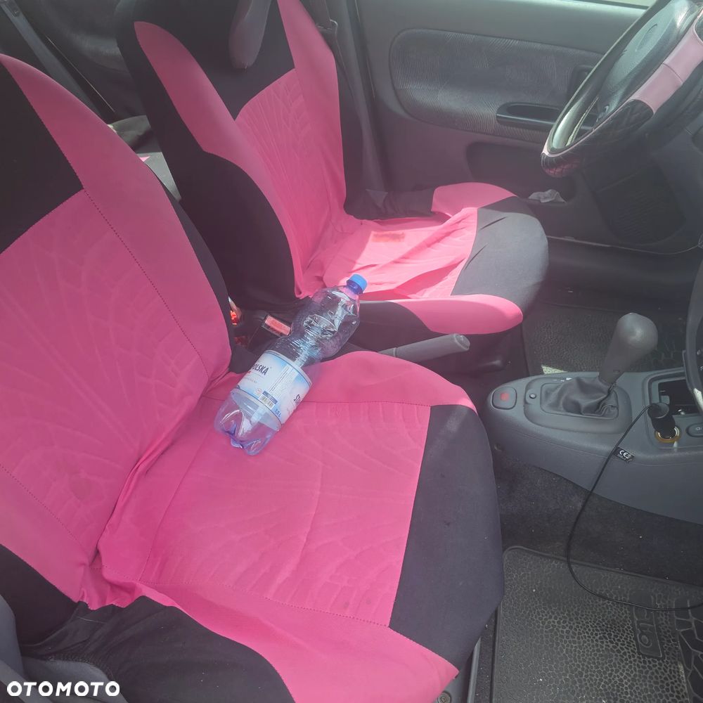 Renault Clio - 2