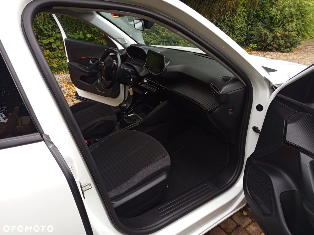 Peugeot 2008 BlueHDi 100 STOP & START Signature - 16
