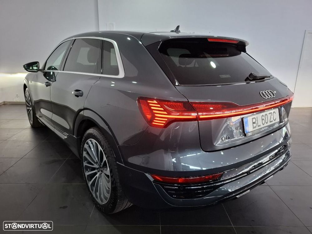 Audi Q8 e-Tron 55 quattro Advanced - 10