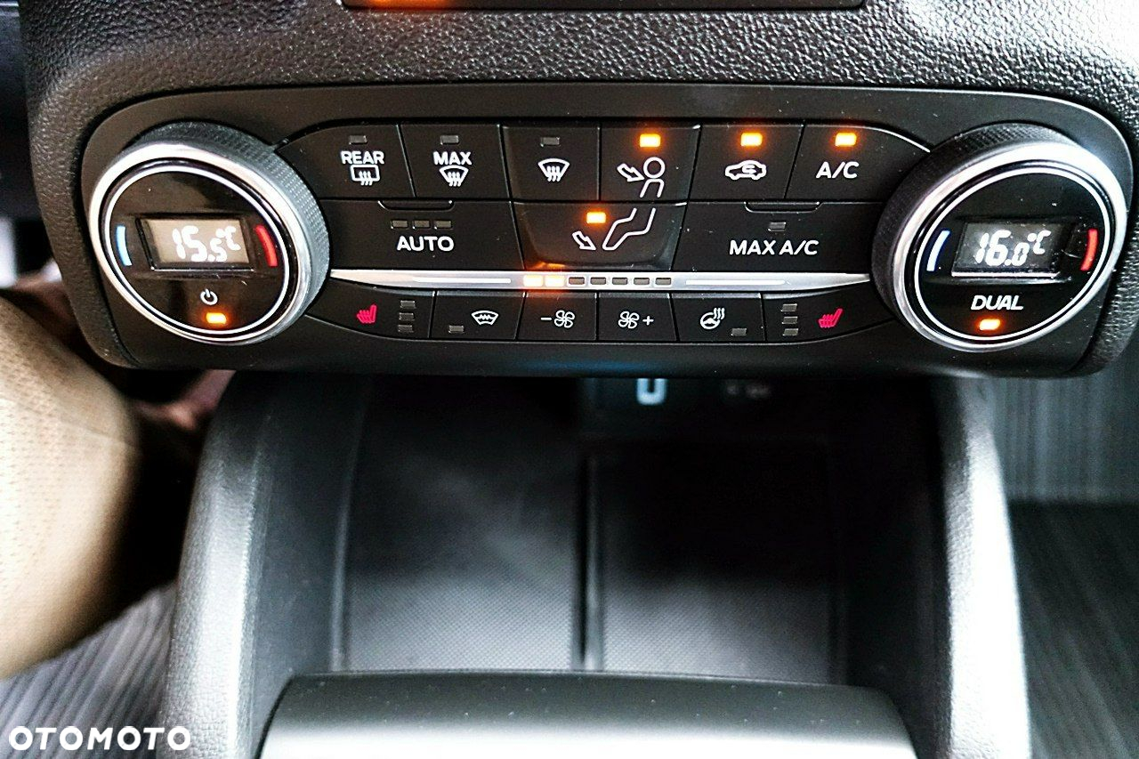 Ford Focus - 21