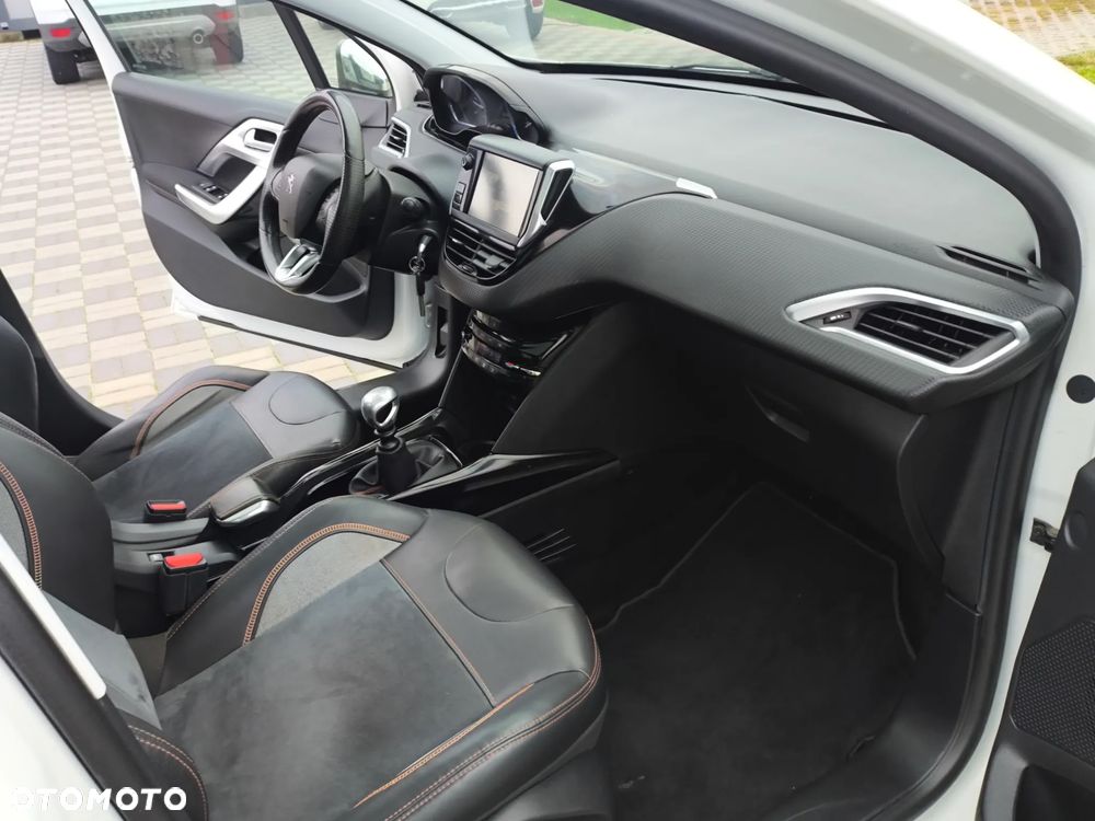 Peugeot 2008 1.6 BlueHDi Crossway S&S - 28