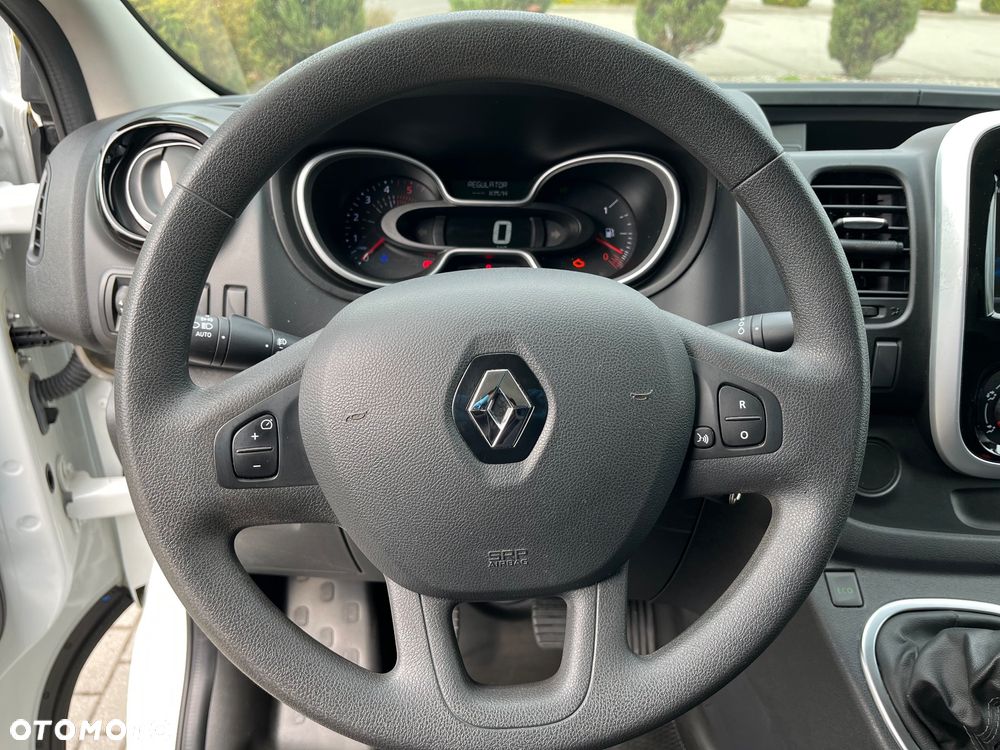 Renault Trafic - 22