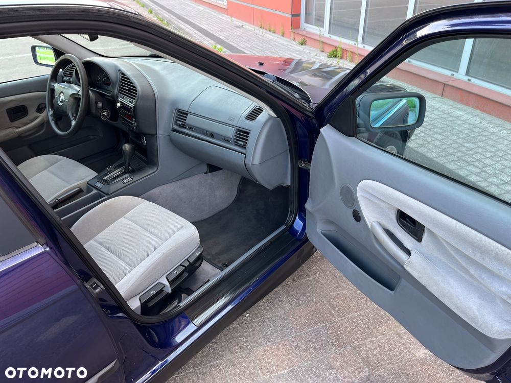BMW Seria 3 - 24