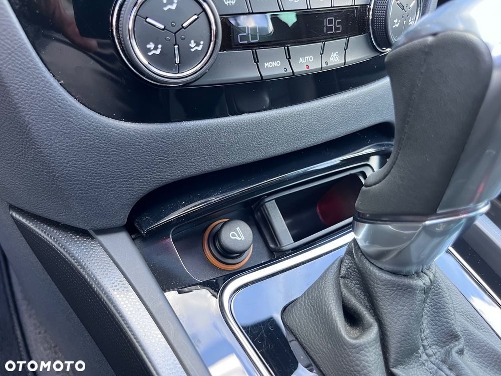 Peugeot 508 SW BlueHDi FAP 180 Automatik Stop&Start Allure - 22