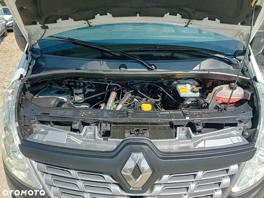 Renault Master - 24