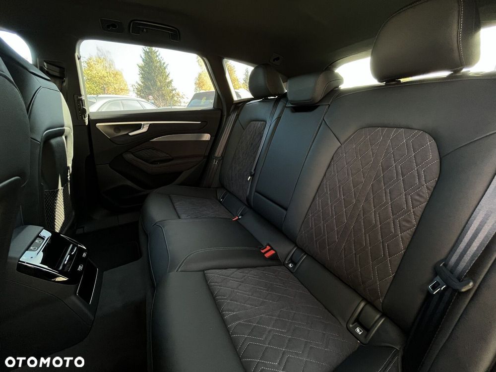 Audi A6 Avant - 8