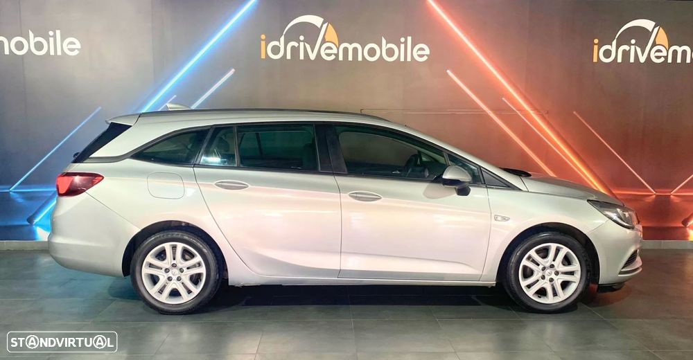 Opel Astra Sports Tourer - 13
