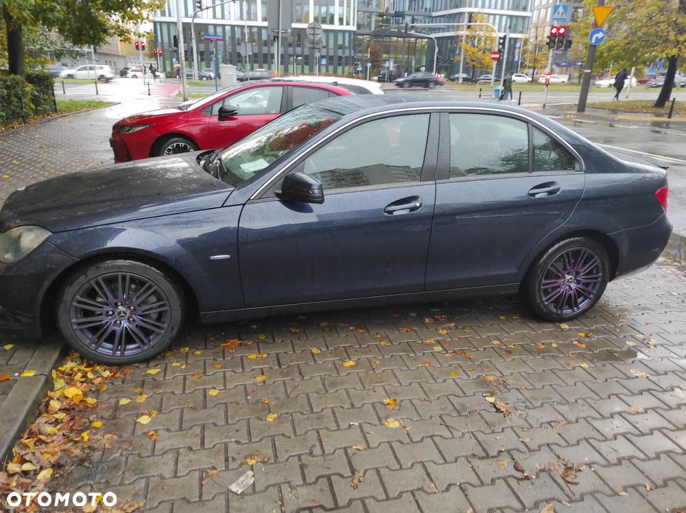 Mercedes-Benz Klasa C 180 CDI DPF (BlueEFFICIENCY) - 9