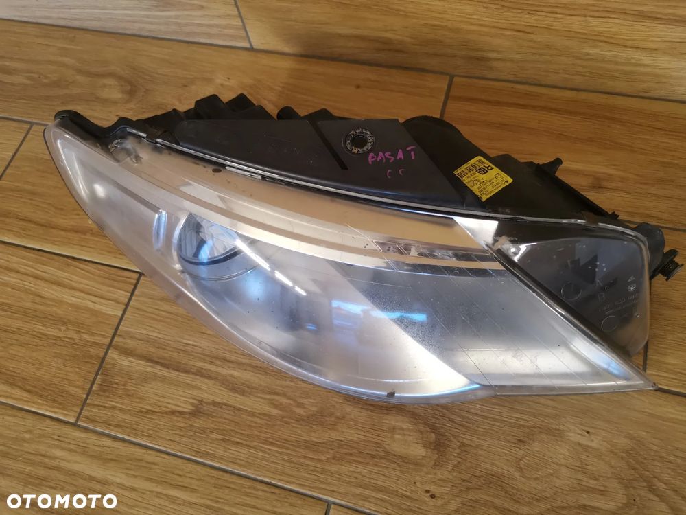 Lampa Prawy Przód Volkswagen Passat CC UK - 3