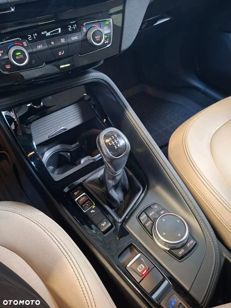 BMW X1 xDrive18d xLine - 24