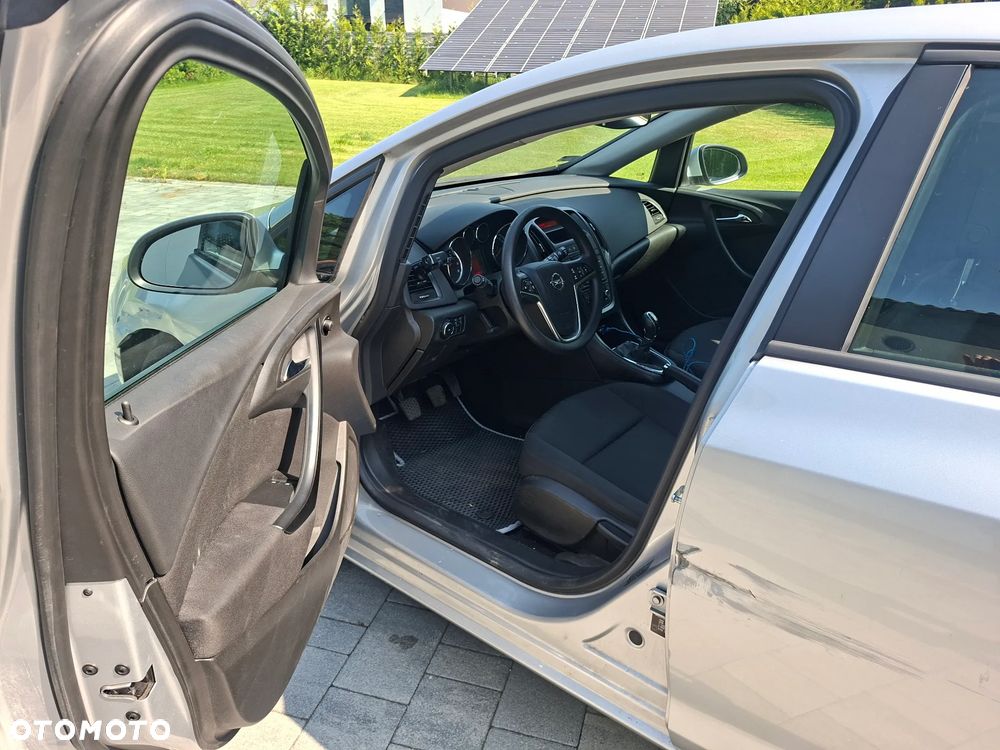 Opel Astra 1.4 T Essentia - 10