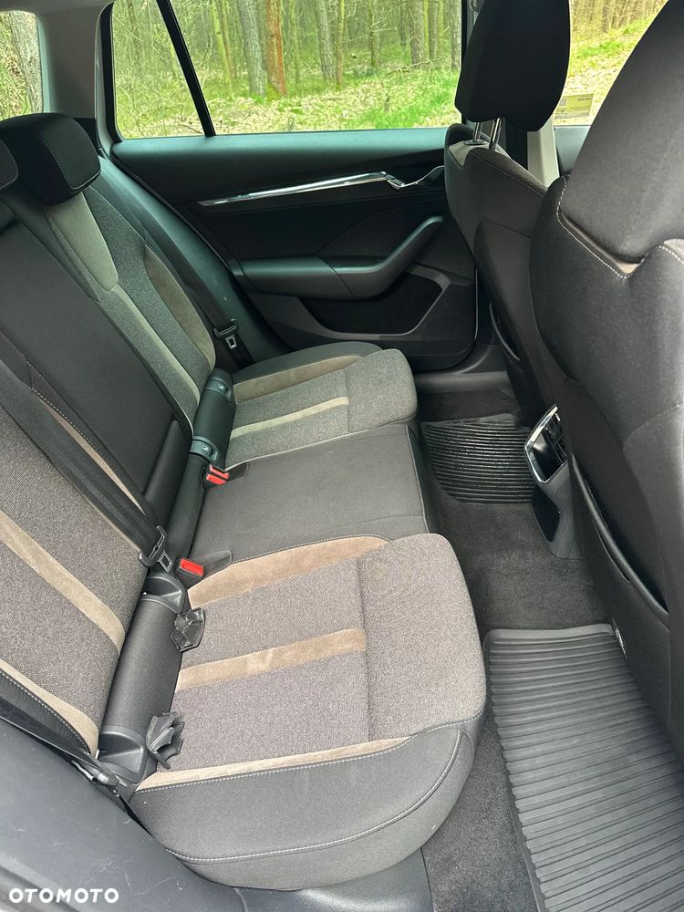 Skoda Octavia 2.0 TSI 4x4 Scout DSG - 12