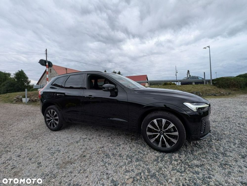 Volvo XC 60 B4 D AWD Ultimate Dark - 4