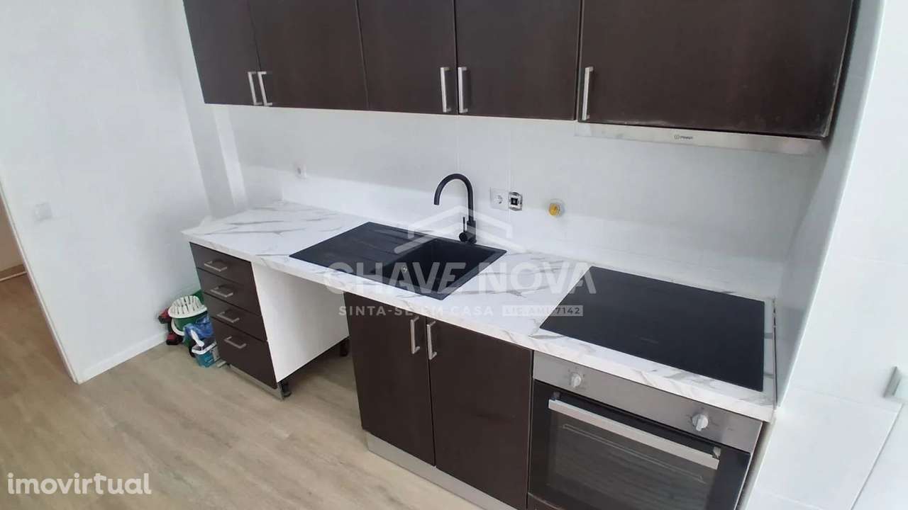 T3 com Remodelação Total Incluída | Baguim do Monte - Grande imagem: 2/19