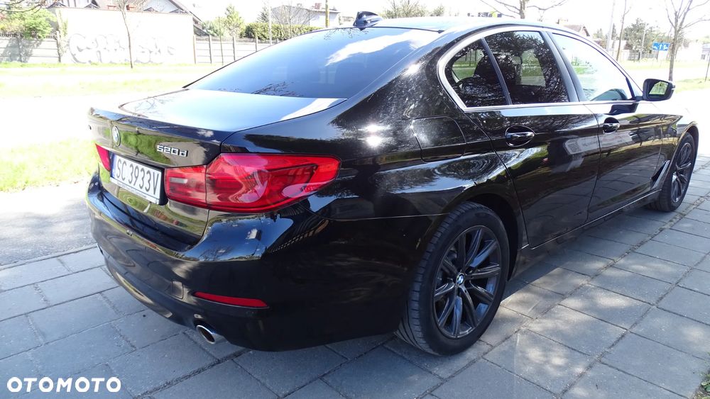 BMW Seria 5 520d xDrive Business Edition - 8