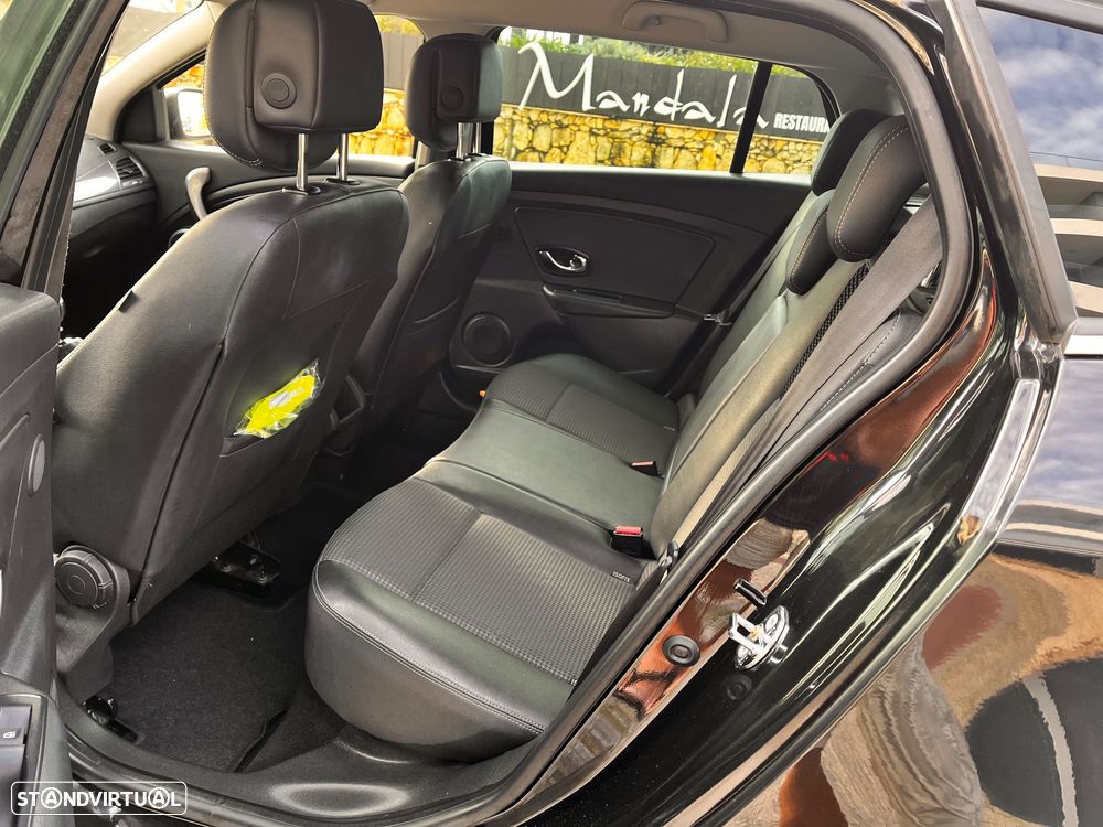 Renault Mégane Sport Tourer 1.5 dCi Dynamique CO2 Champion - 10