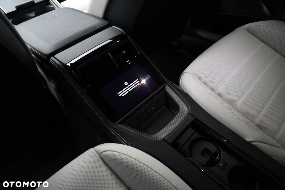 Porsche Panamera - 34