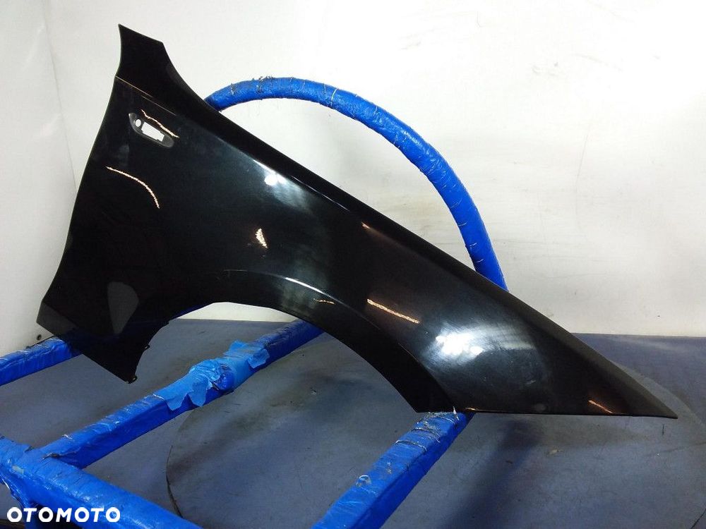 BMW 1 E87 LIFT BŁOTNIK PRZÓD PRAWY 475 - 9