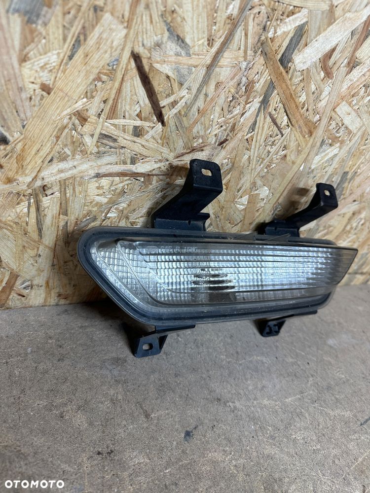 FORD MUSTANG LAMPA COFANIA TYLNA FR3B-15500-A - 2
