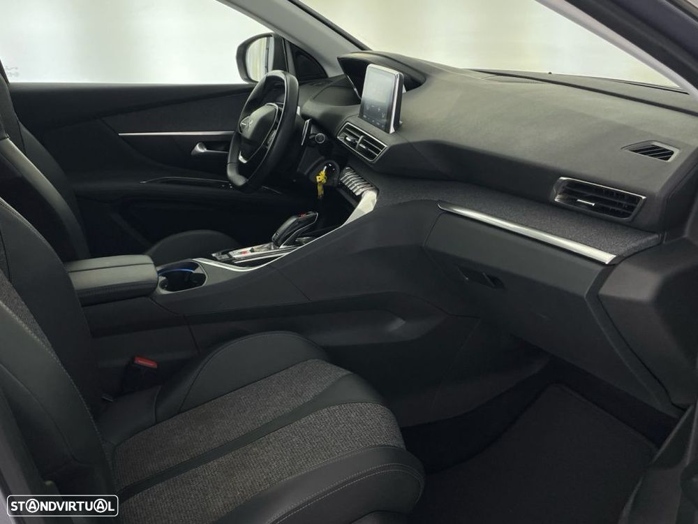 Peugeot 3008 1.2 PureTech Allure EAT6 - 23