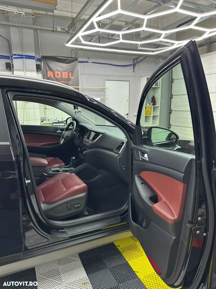 Hyundai Tucson 2.0 CRDI 4WD Automatik Premium - 12