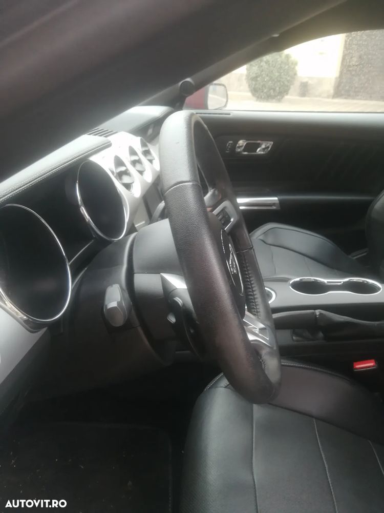 Ford Mustang - 12