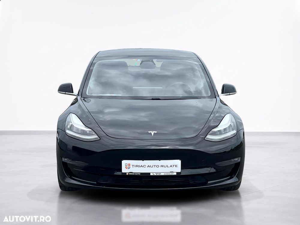 Tesla Model 3 - 9