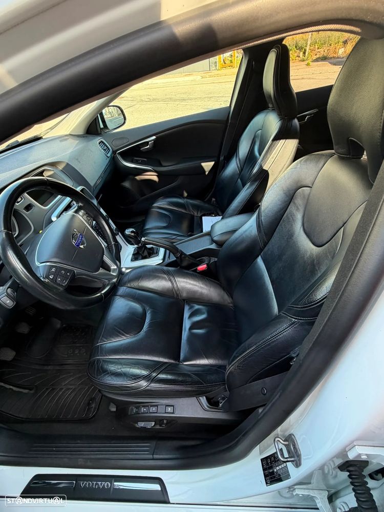 Volvo V40 D2 - 14