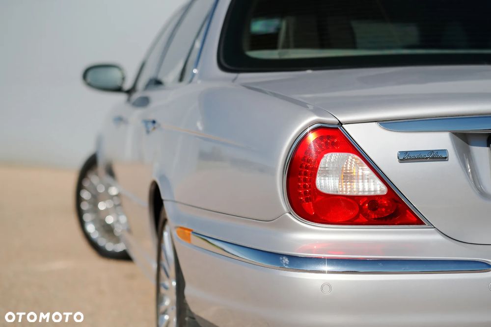 Jaguar XJ XJ8 4.2 LWB High - 11