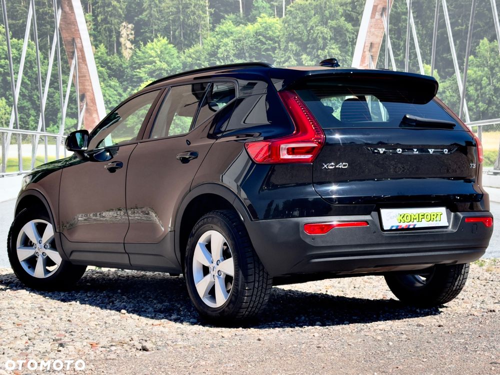 Volvo XC 40 T3 Momentum Pro - 17