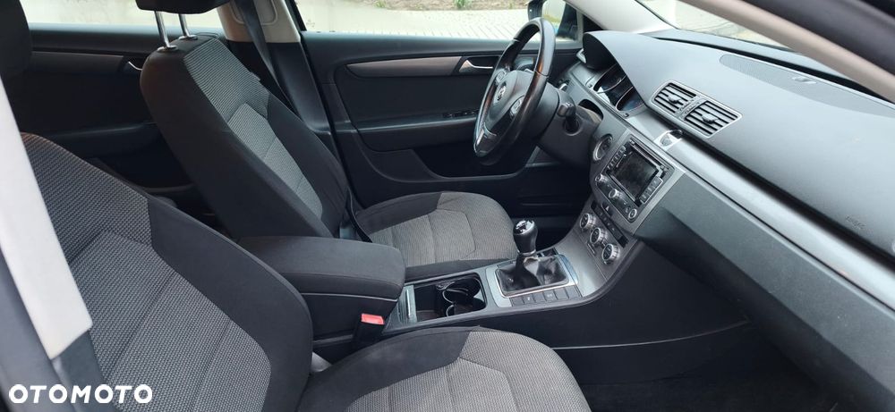 Volkswagen Passat 2.0 TDI BlueMotion Technology Comfortline - 6