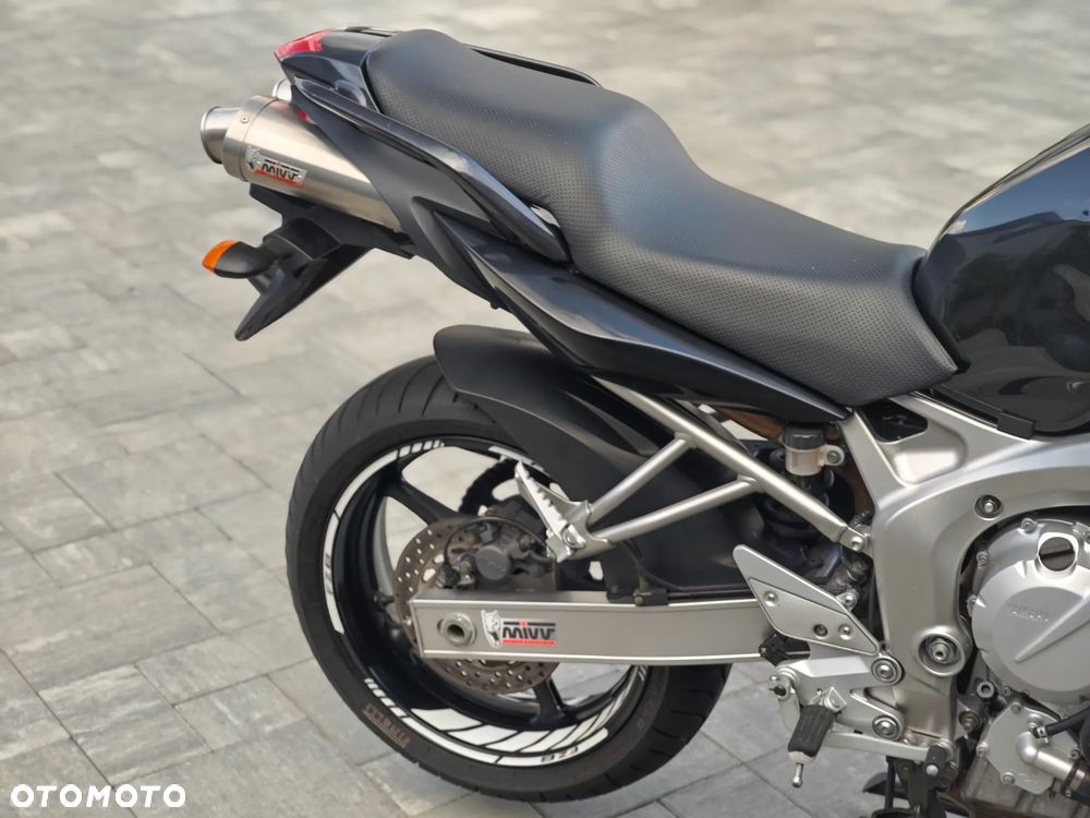 Yamaha FZ6 - 32