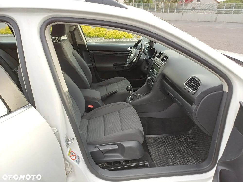 Volkswagen Golf - 10