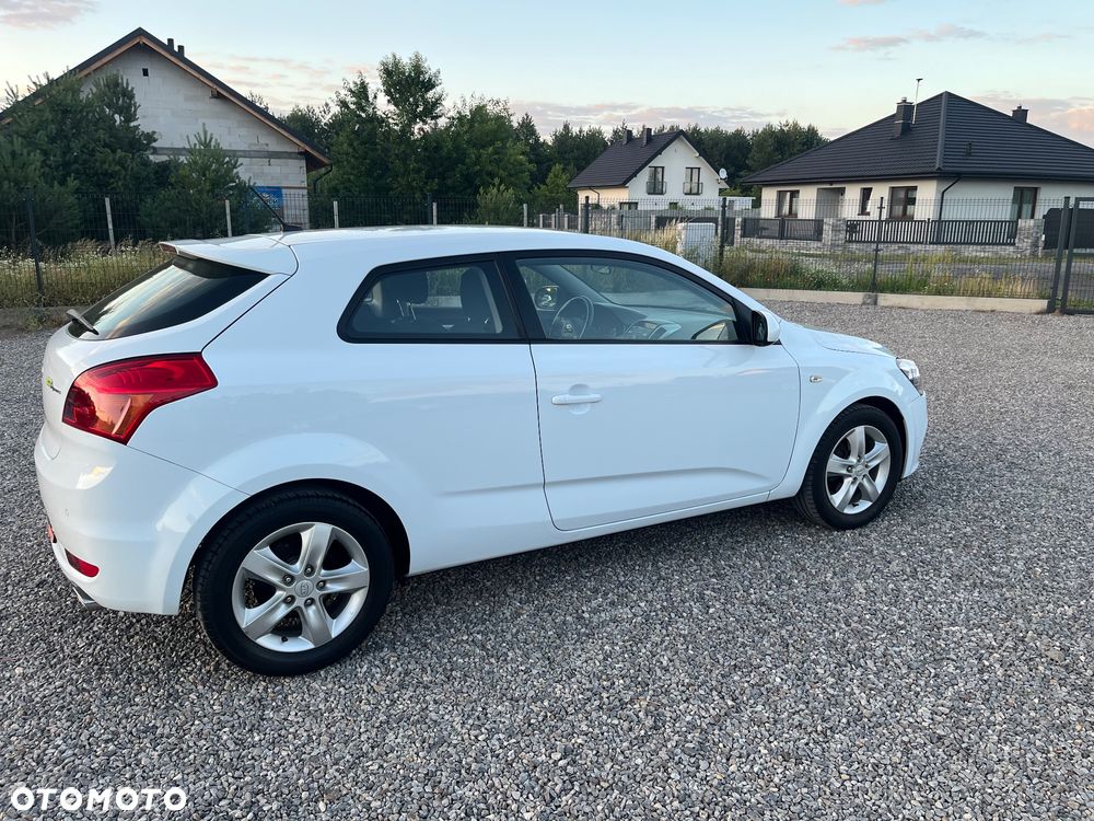 Kia ProCeed 1.4 CVVT Dream-Team Edition - 9