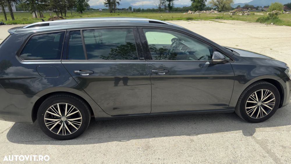 Volkswagen Golf 1.6 TDI BlueMotion Technology DSG Allstar - 4