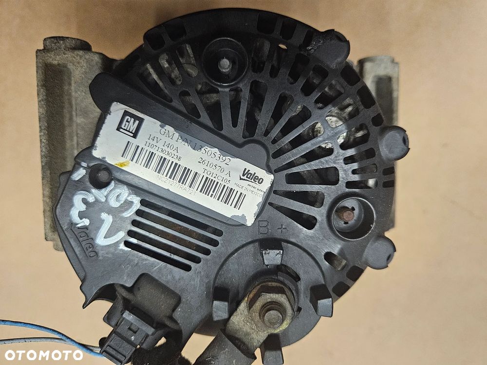 Opel Astra J  Corsa D Meriva B 1.3 CDTI alternator 140A 13505392 - 8