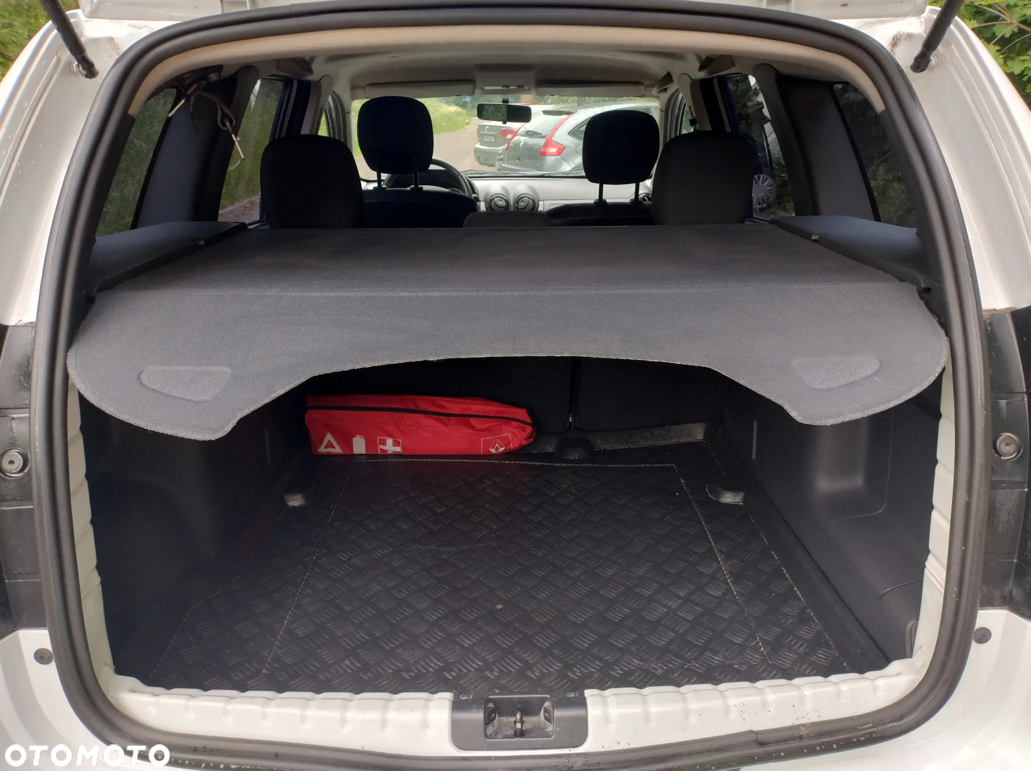 Dacia Duster 1.6 Laureate - 12