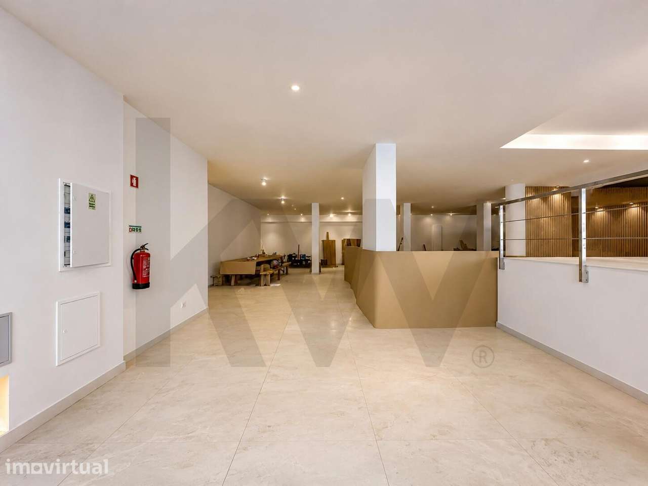 Invista numa das localizações comerciais de maior prestígio em Almada - Grande imagem: 2/4