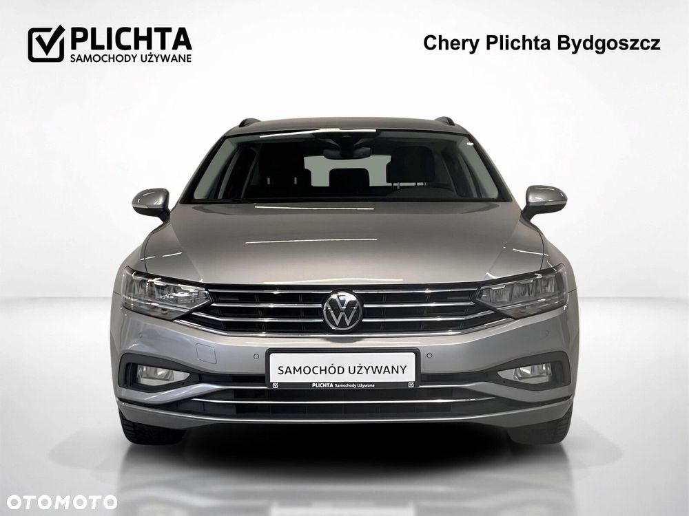 Volkswagen Passat - 9