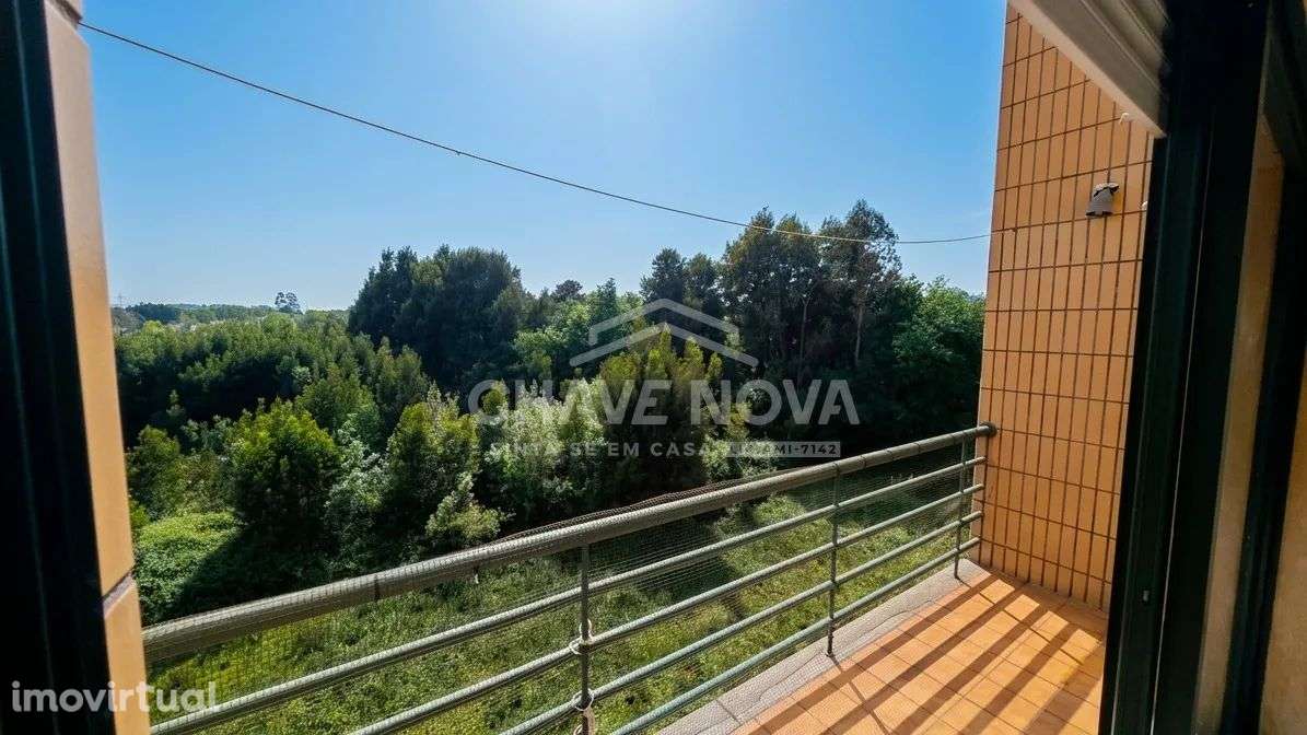 Apartamento T3+1 localizado em Pedroso - Grande imagem: 2/20