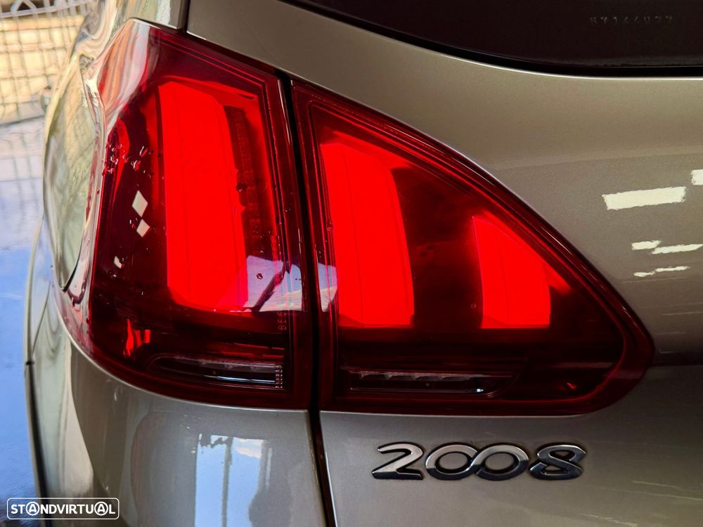 Peugeot 2008 1.2 PureTech Crossway - 6