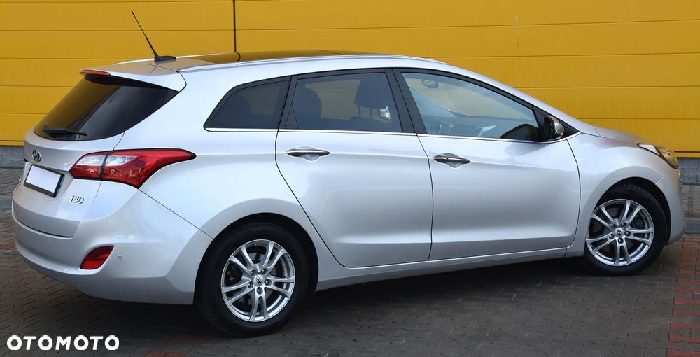 Hyundai i30 blue 1.6 GDI DCT Premium - 9