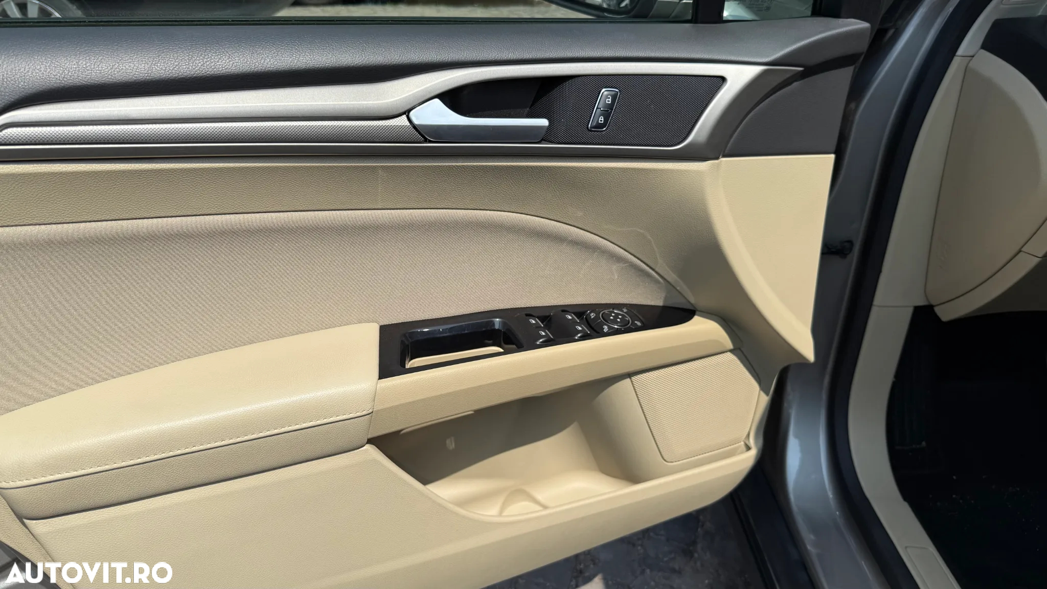 Ford Mondeo 2.0 TDCi Powershift Business - 13