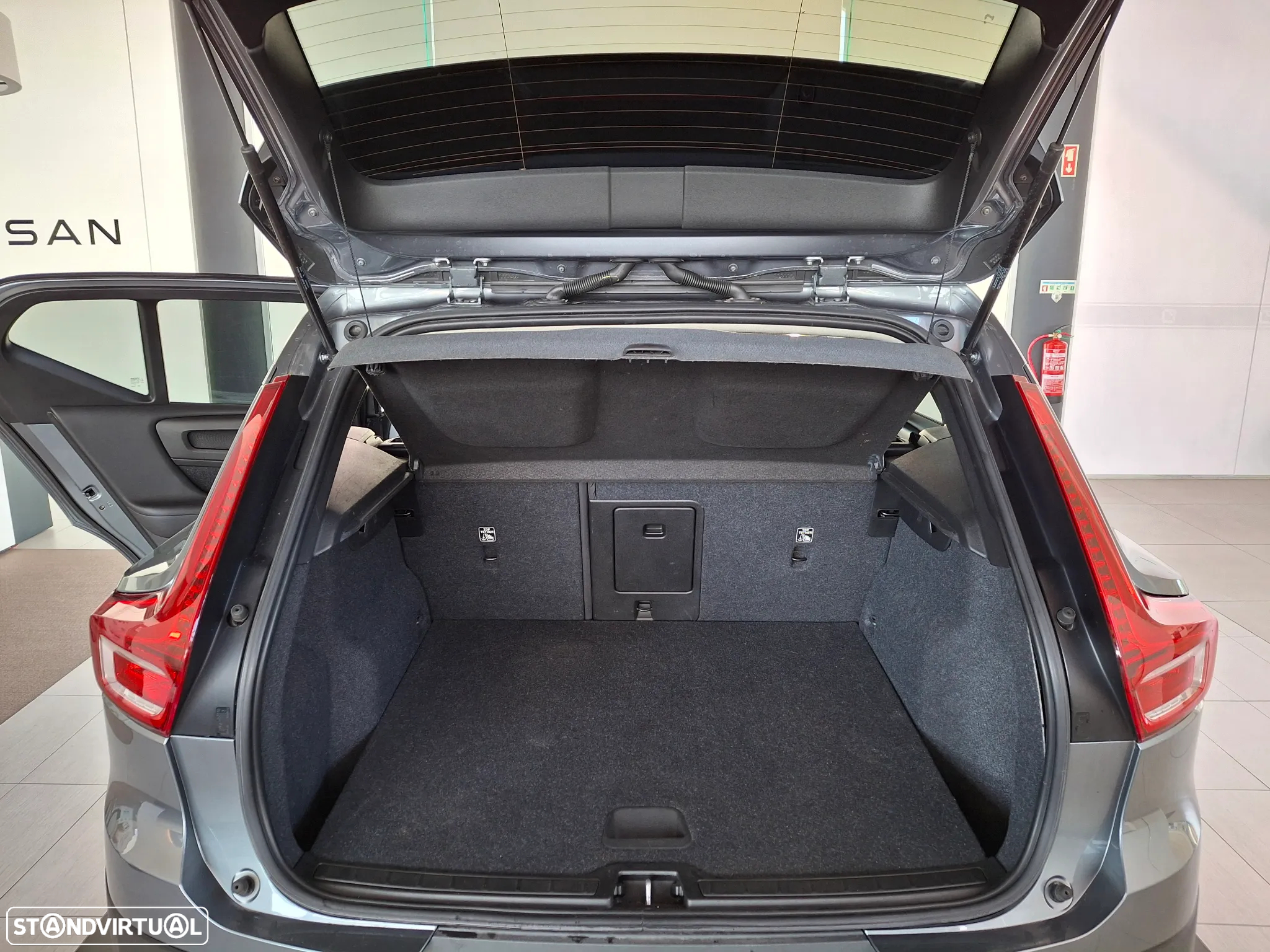 Volvo XC 40 2.0 D3 Momentum - 6