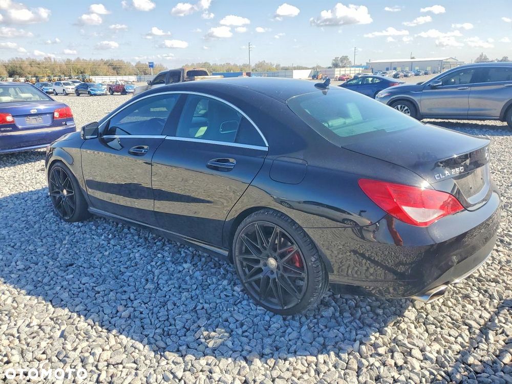 Mercedes-Benz CLA 250 7G-DCT Sport - 3