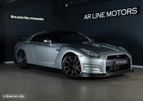 Nissan GT-R Black Edition